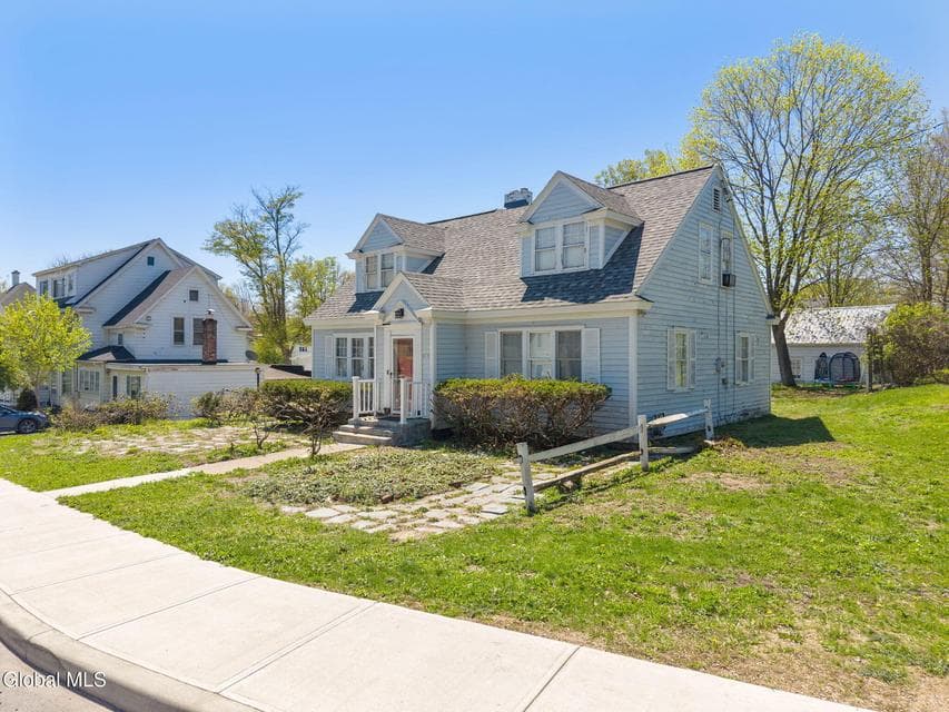 137 Washington Avenue, photo 2