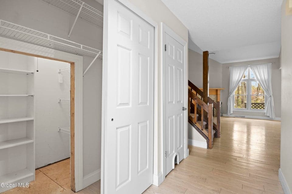125 Garnett Lane, photo 5