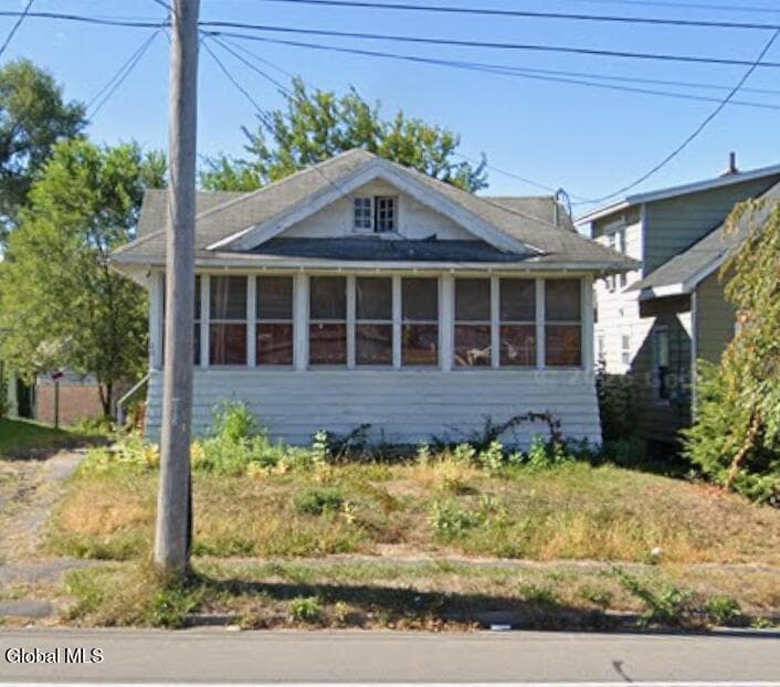 2016 State Street, Schenectady, NY 12304