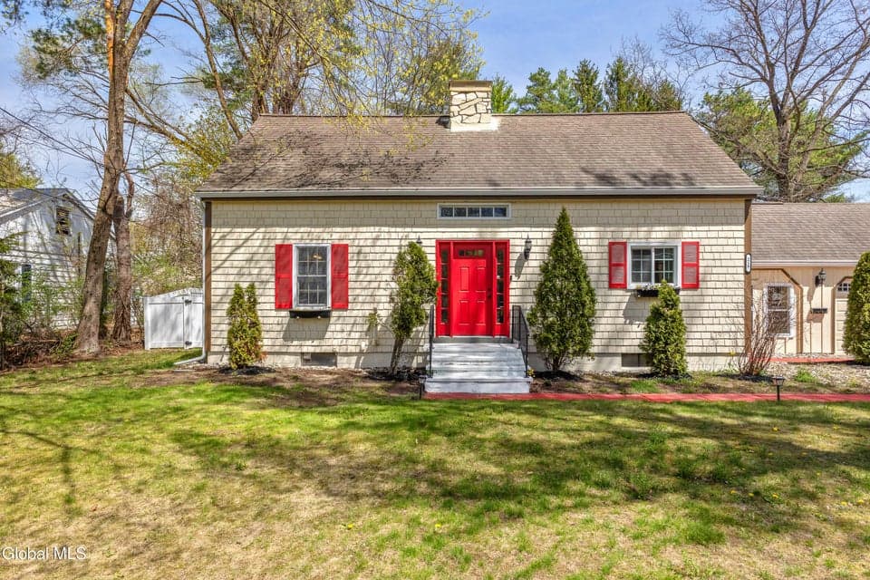 219 Aviation Road, photo 2
