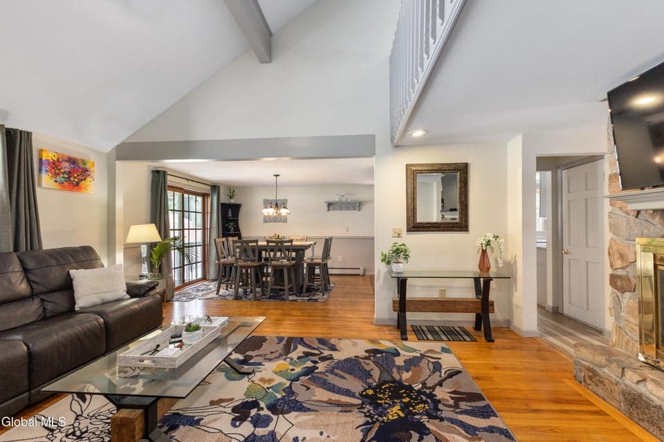 219 Aviation Road, photo 4