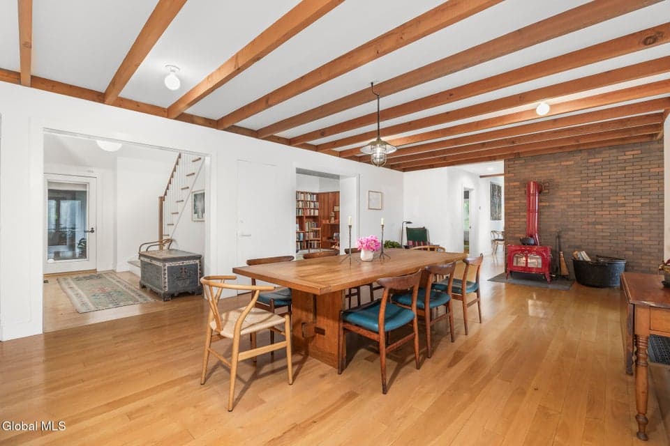 3778 New York 82, photo 5