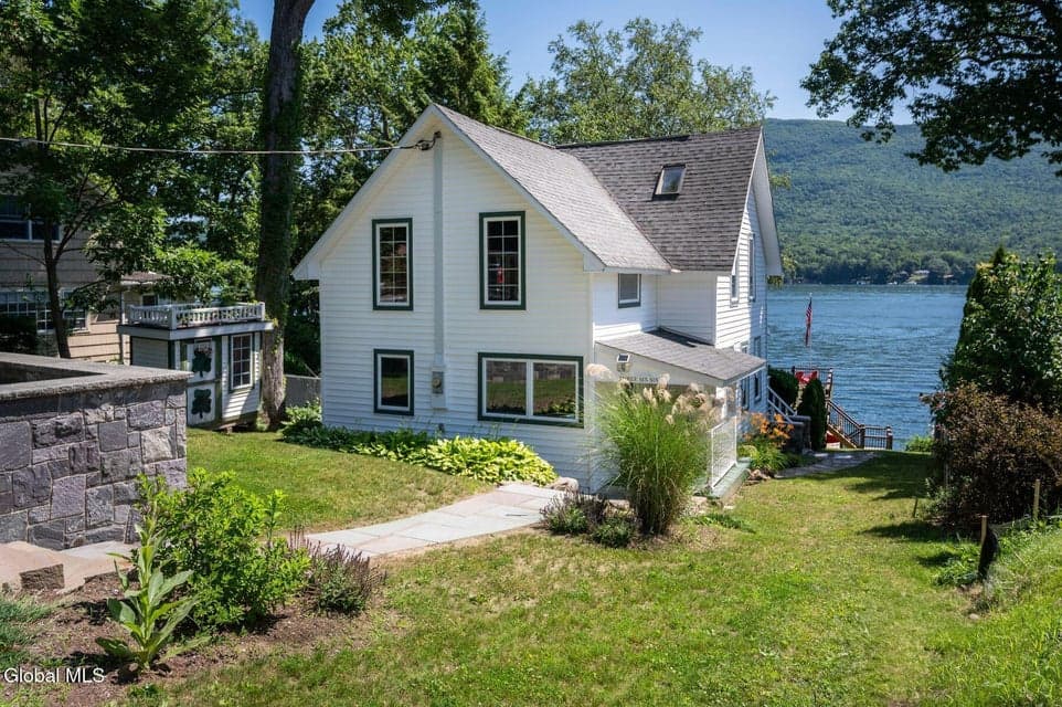 366 Cleverdale Road, photo 4