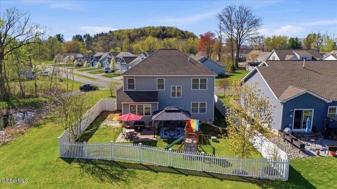 19 Woodlake Drive, photo 5
