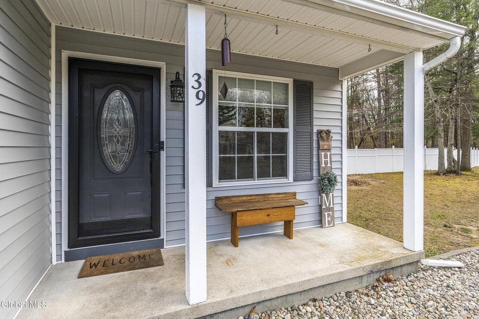 39 Woodthrush Court, photo 3