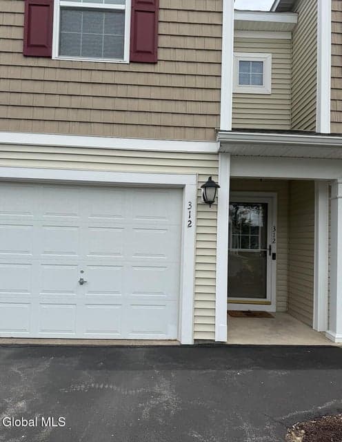 312 Willow Court, photo 3