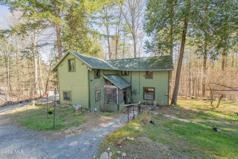 141 River Road, photo 2