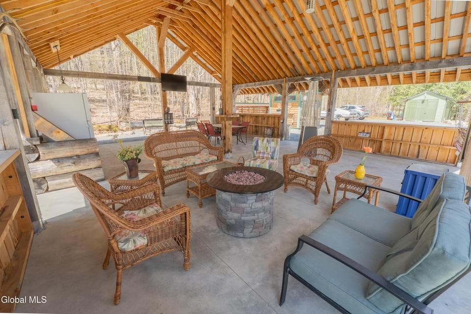141 River Road, photo 4