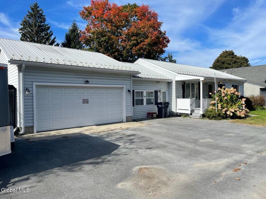 21 1/2 North Street, photo 3