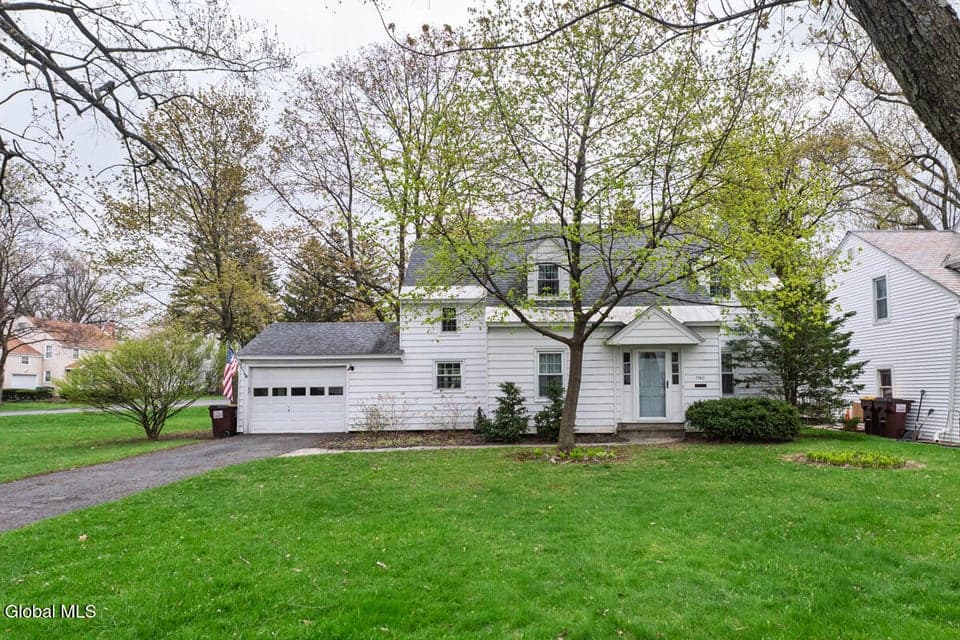 1380 Clifton Park Road, Niskayuna, NY 12309