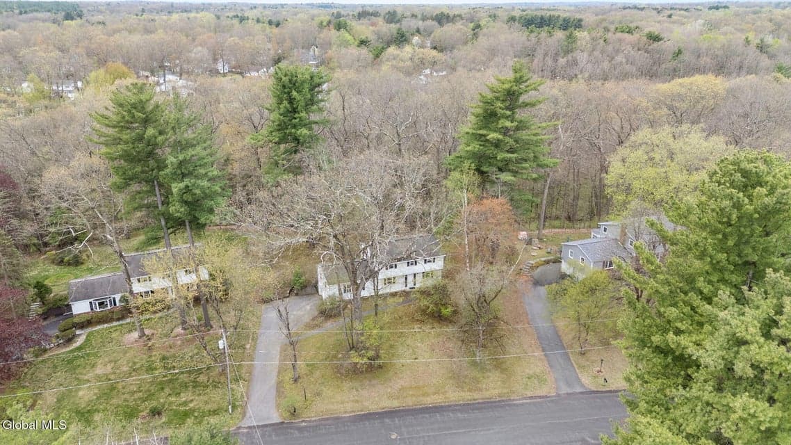 19 Glenwood Drive, photo 2