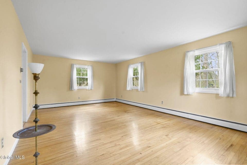 19 Glenwood Drive, photo 5