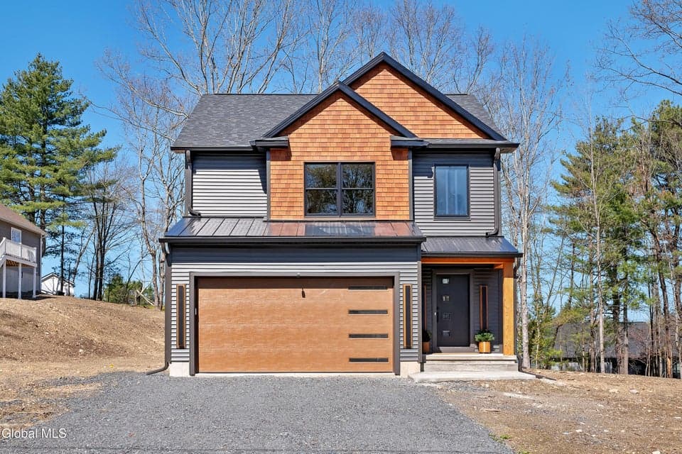 130 Hidley Road, North Greenbush, NY 12198