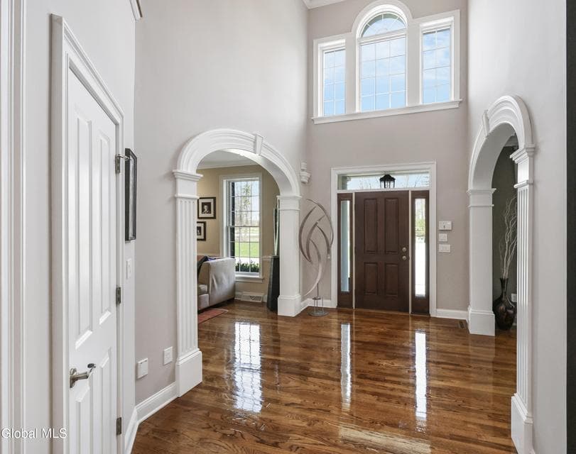 52 Winding Brook Drive, photo 5