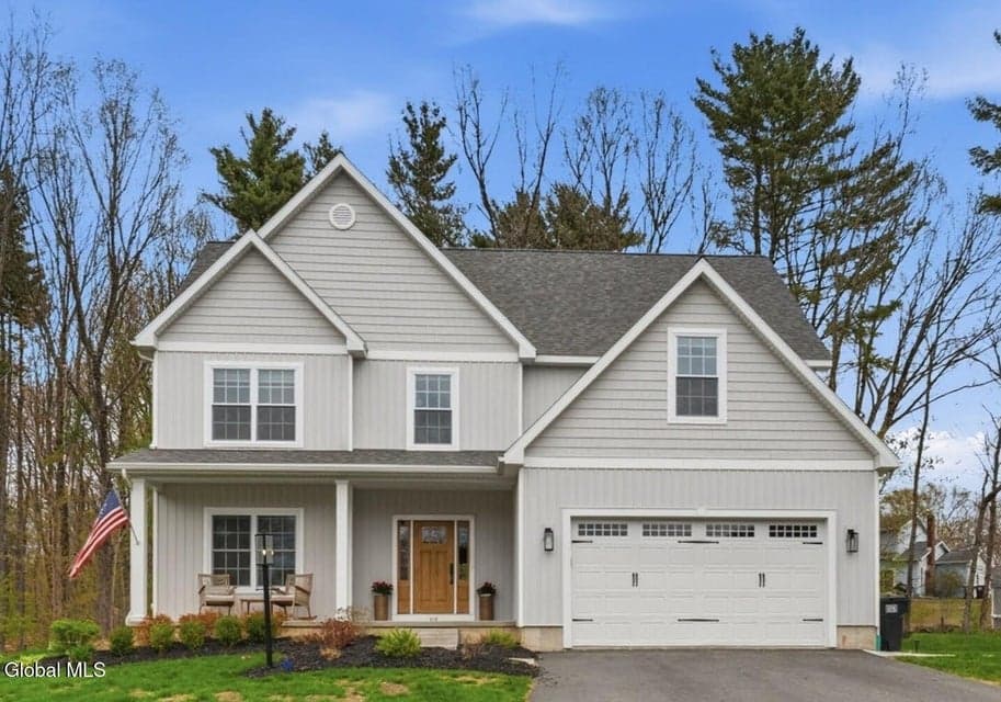 51 B Bayberry Drive, Halfmoon, NY 12065