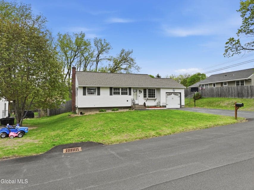 21 Twilight Terrace, Albany, NY 12211