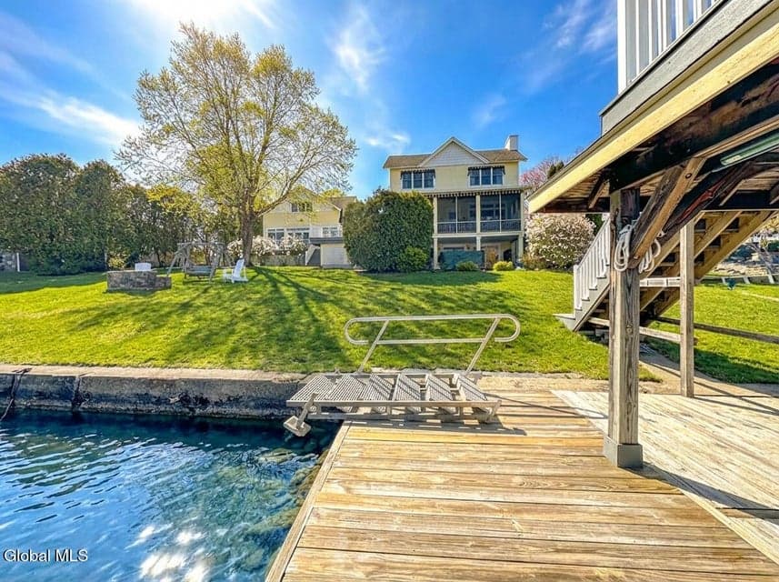 338 Cleverdale Road, photo 3