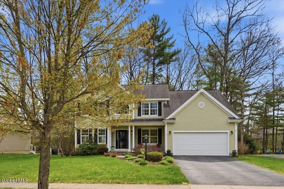 17 Tyler Drive, Saratoga Springs, NY 12866