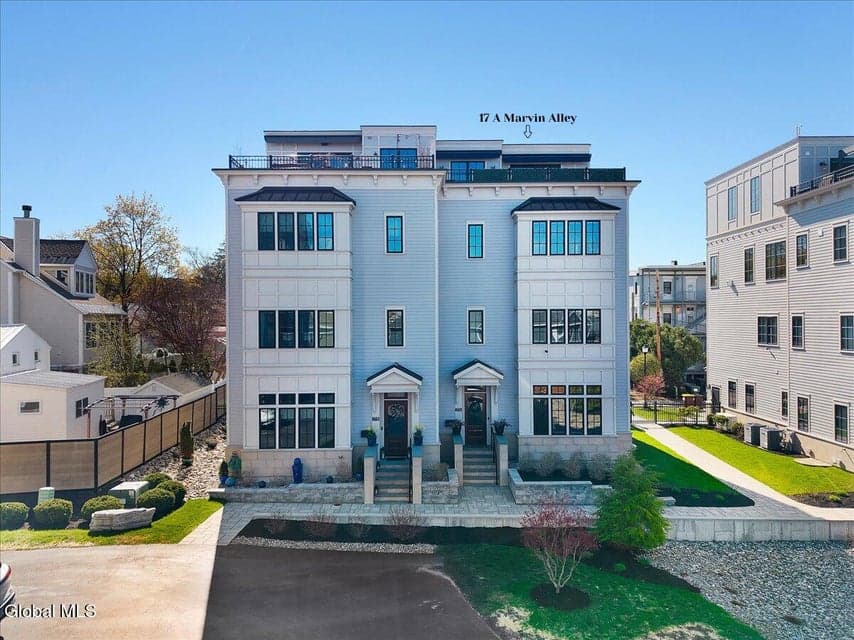 17 Marvin Alley, A, Saratoga Springs, NY 12866