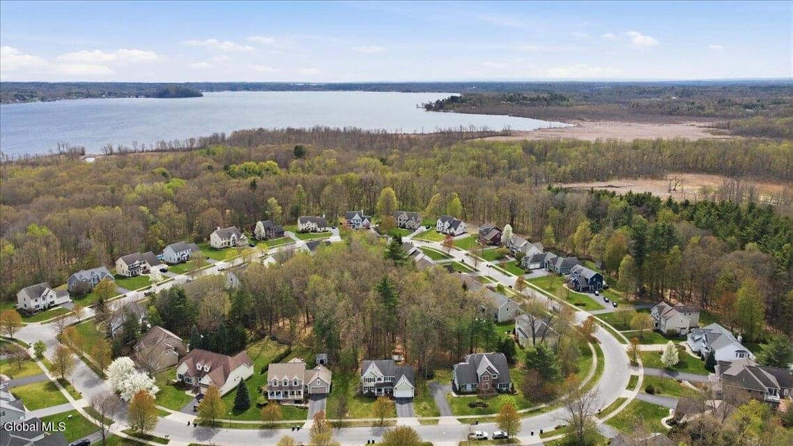 17 Tyler Drive, photo 2