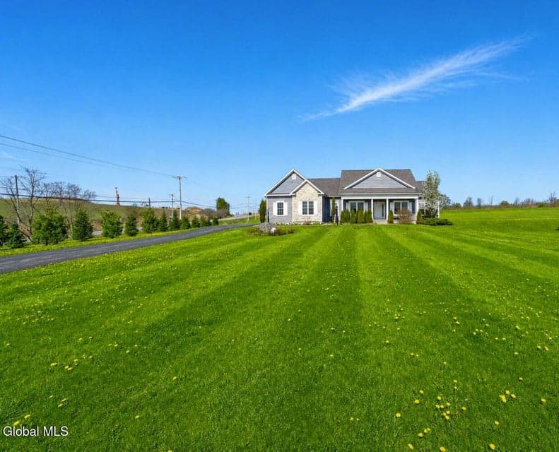 103 Joann Way, photo 2