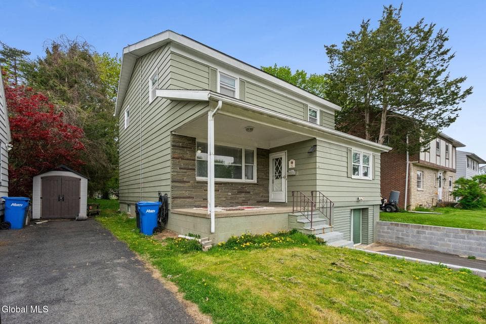 92 Fleetwood Avenue, photo 3