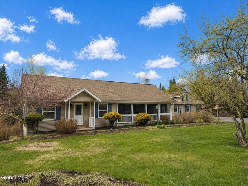 960 Olmstedville Road, photo 2