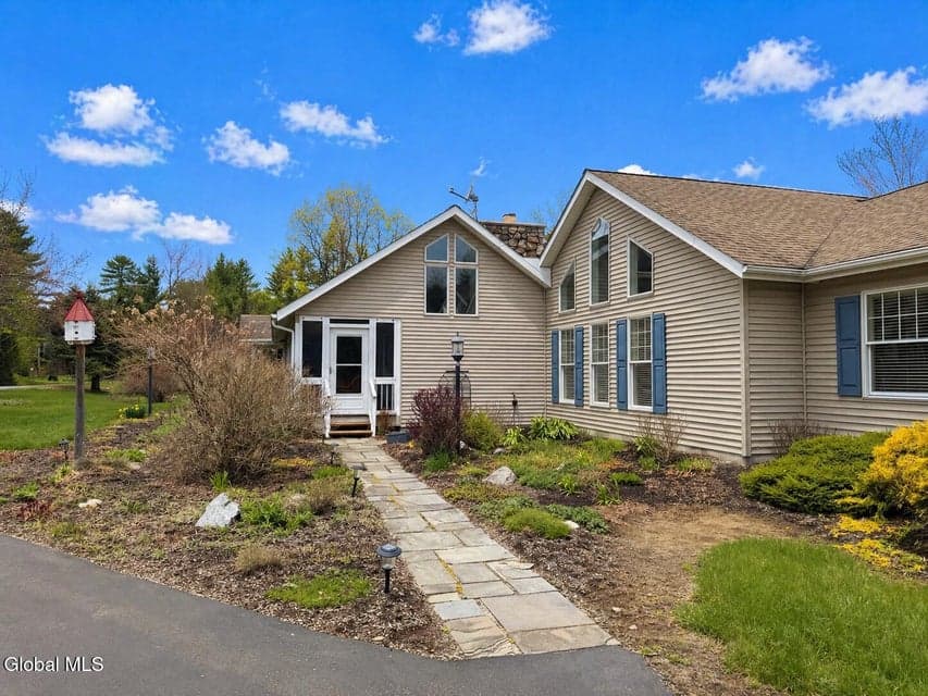 960 Olmstedville Road, photo 3