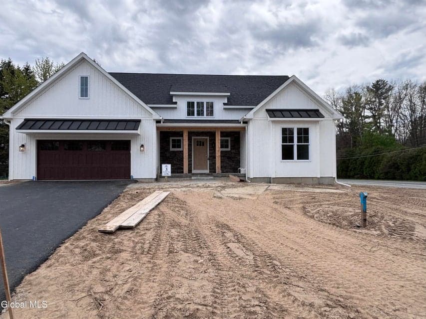 3 Wyatt's Way, Clifton Park, NY, photo 1