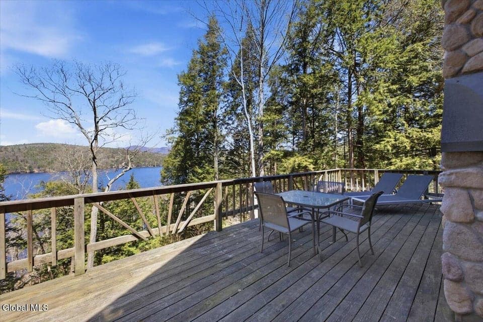 2082 S Shore Road, photo 3
