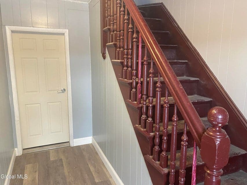 609 Bluff Avenue, photo 3
