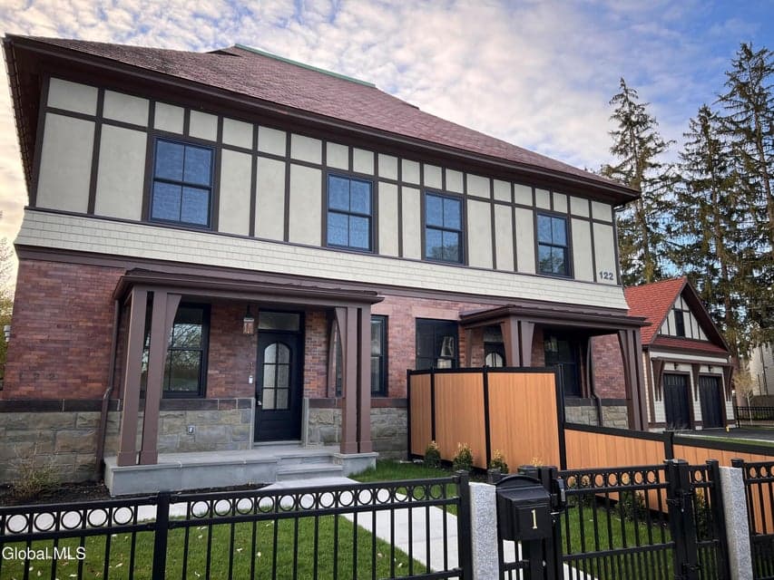 122 Regent Street #Unit 5, Saratoga Springs, NY, photo 2
