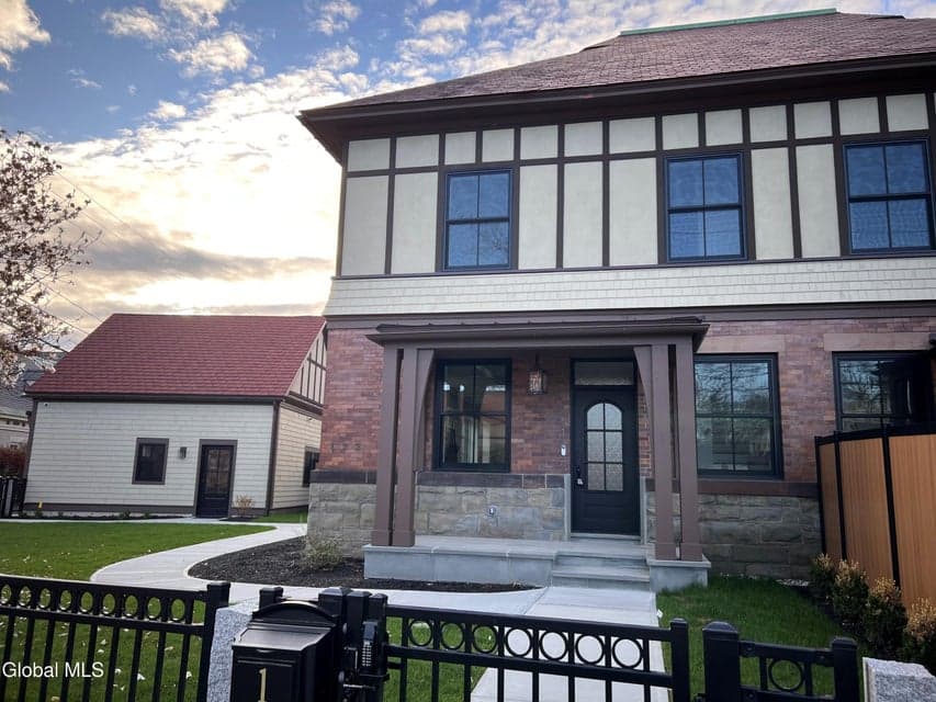 122 Regent Street #Unit 5, Saratoga Springs, NY, photo 3