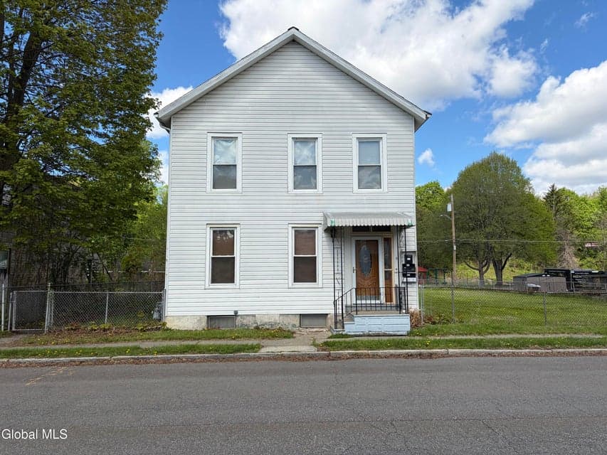 82 4th Street, Waterford Village, NY 12188