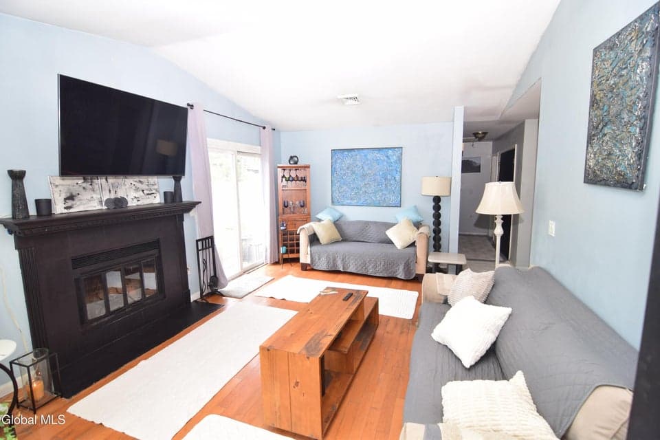 141 Tallow Wood Drive, photo 4