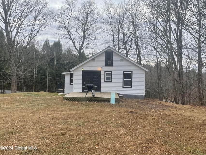 261 Fox Hill Road, photo 3