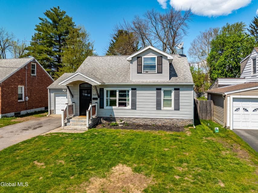 2023 Robinwood Avenue, photo 2