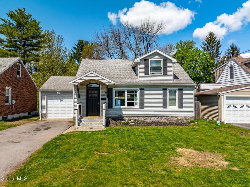 2023 Robinwood Avenue, Rotterdam, NY 12306