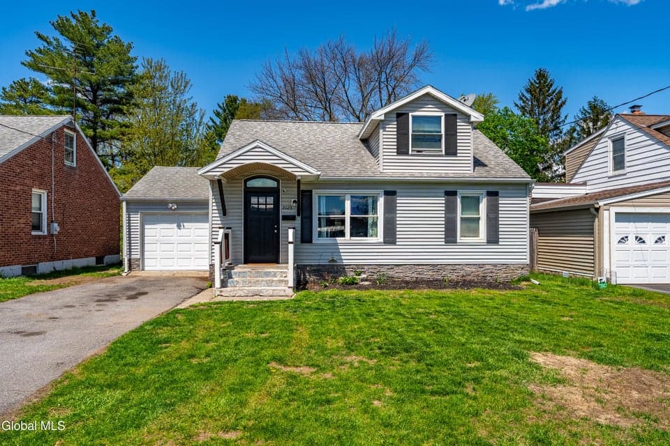 2023 Robinwood Avenue, photo 3
