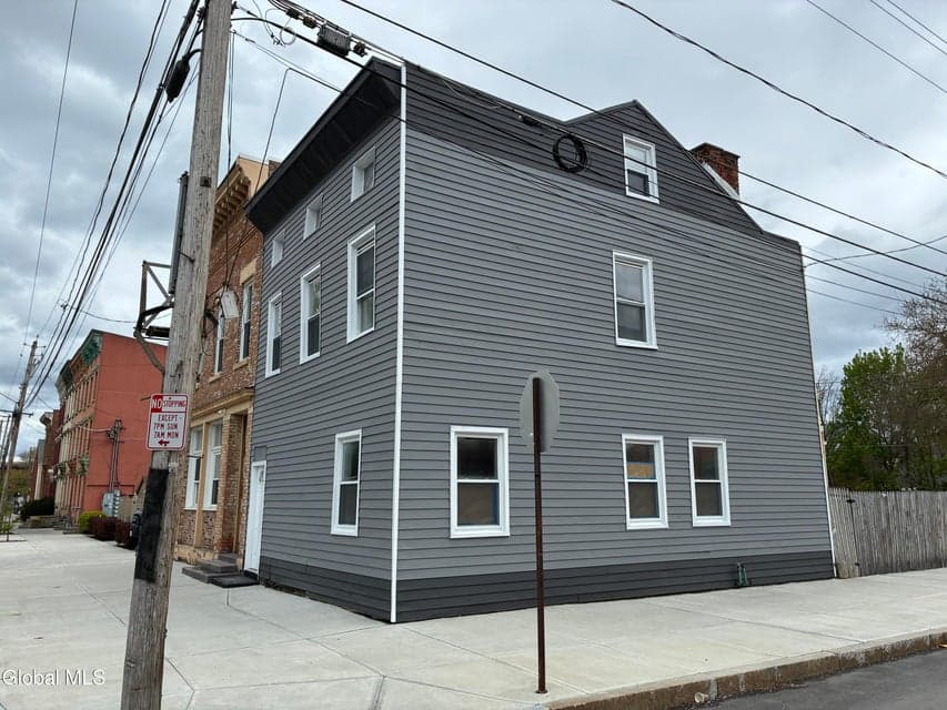 68 Bassett Street, photo 3