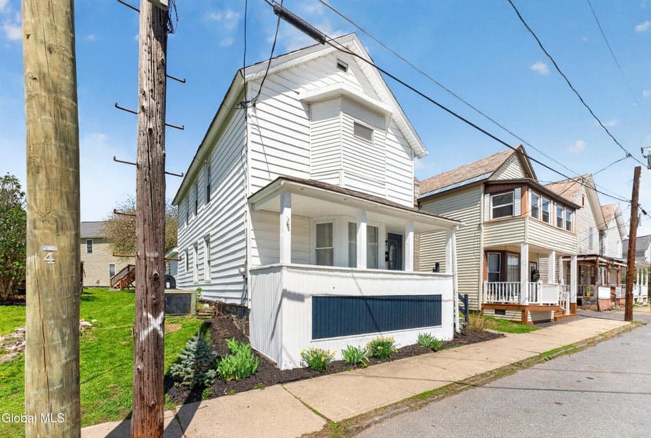 25 Depot Street, photo 4