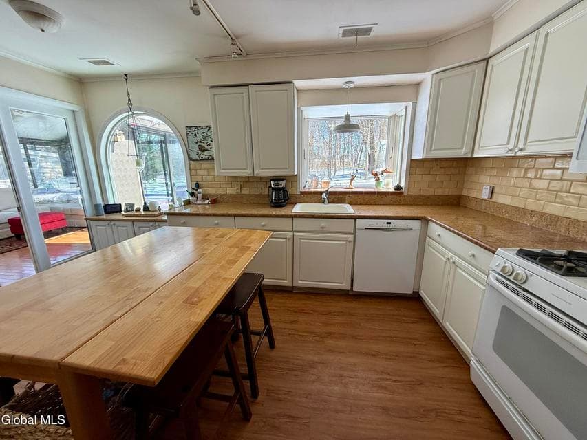 4 Linden Drive, photo 5