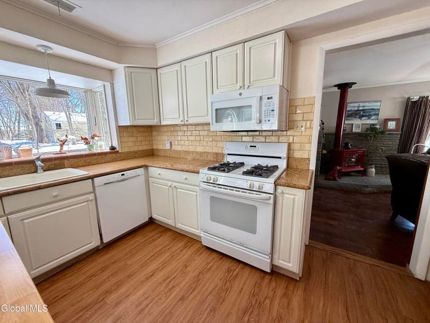 4 Linden Drive, photo 3