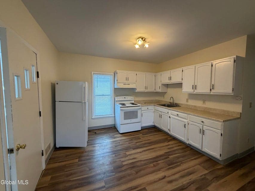 2259 Hamburg Street, Schenectady, NY 12303, photo 2