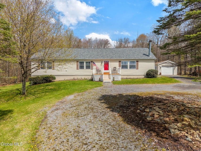 545 Meade Road, photo 3