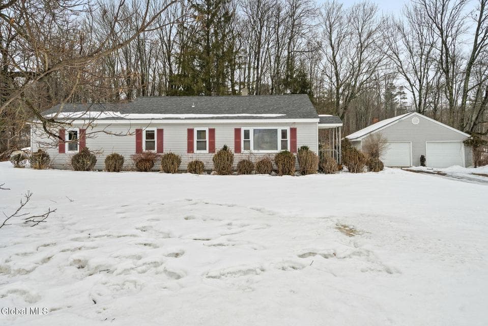 166 Potter Road, photo 1