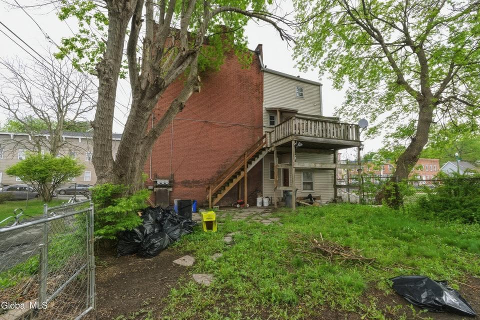 151 Jackson Street, photo 3