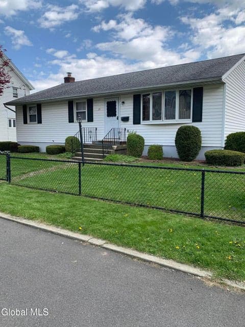 15 Wright Street, Amsterdam, NY 12010