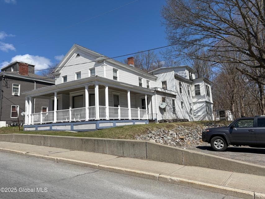 328 Milton Avenue, photo 2