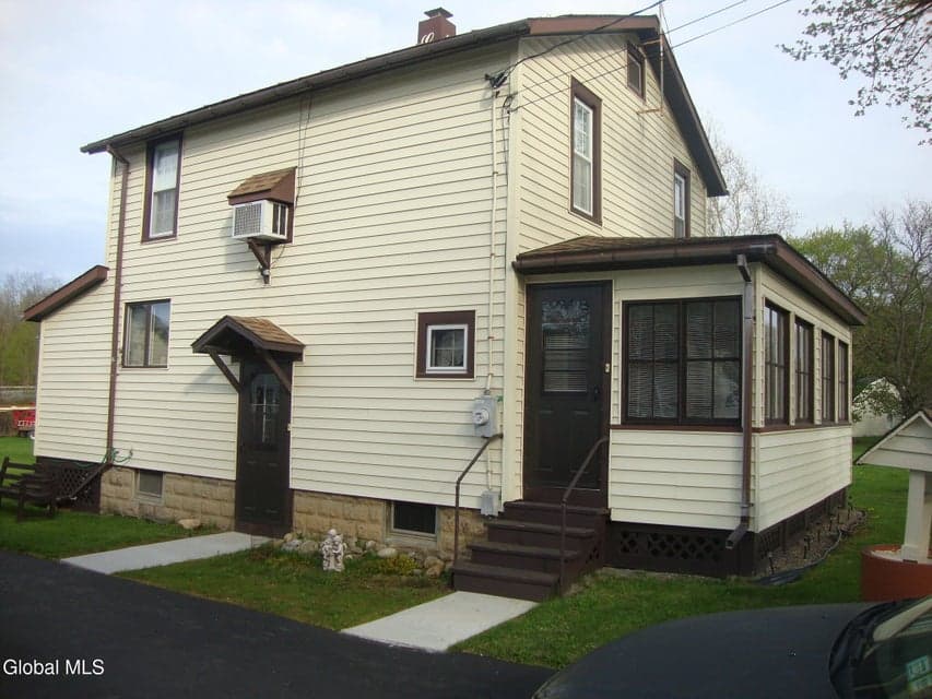 142 New York 169, photo 3